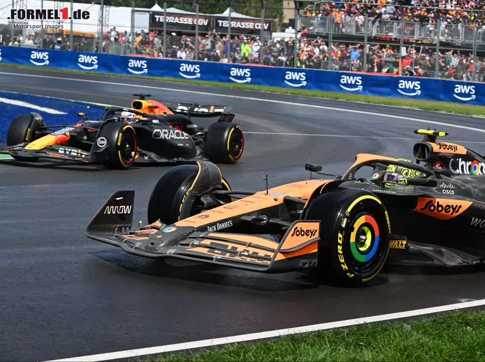 Foto zur News: Lando Norris, Max Verstappen