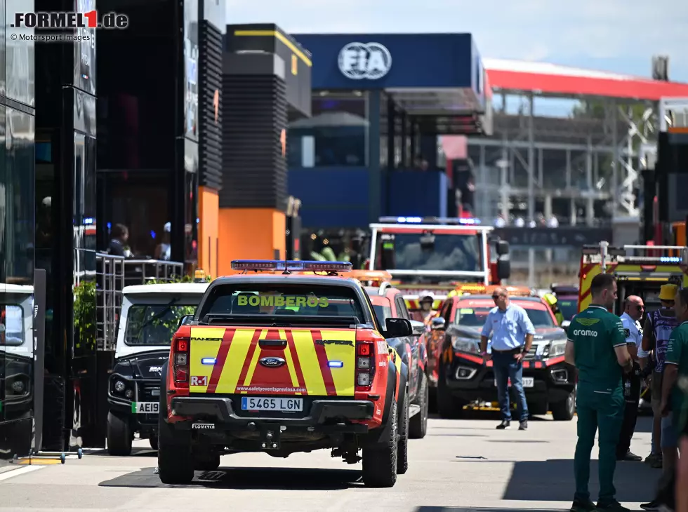 Foto zur News: Feuer in der McLaren-Hospi beim Formel-1-Rennen in Spanien 2024