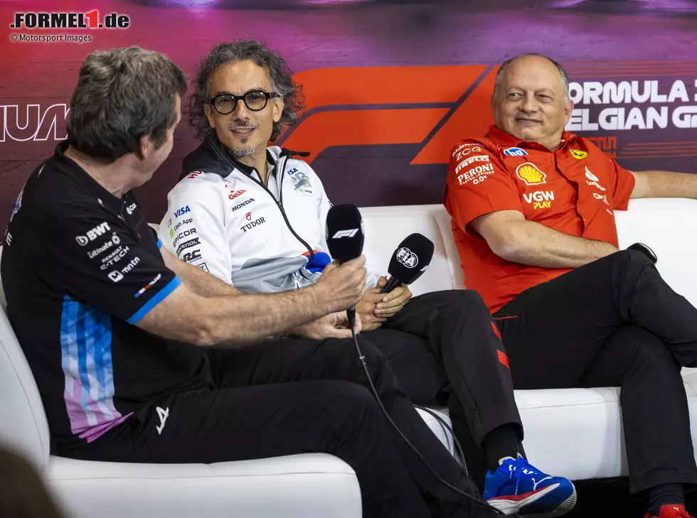 Foto zur News: Bruno Famin, Laurent Mekies und Frederic Vasseur