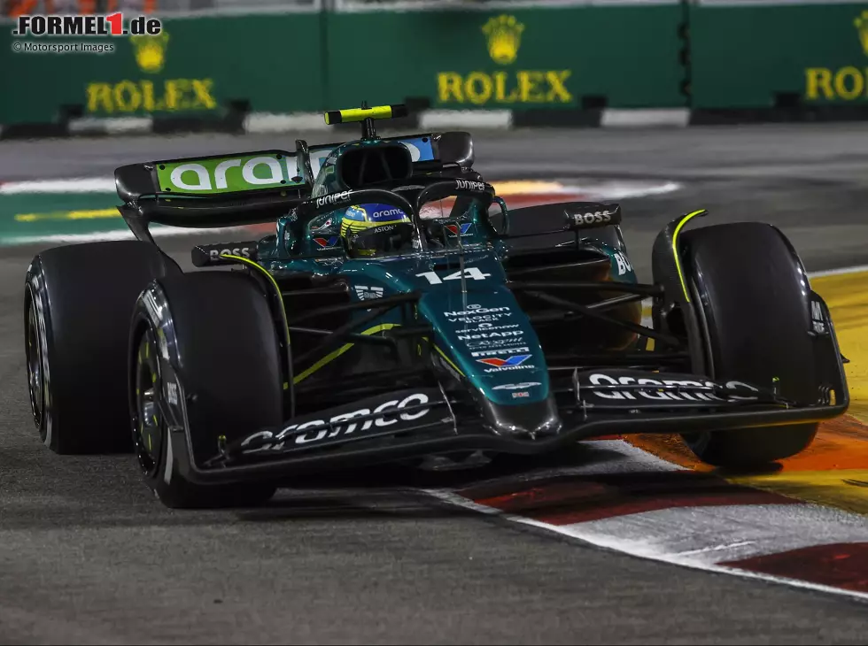 Fernando Alonso beim Formel-1-Rennen in Singapur 2024 Foto zur News: Fernando Alonso beim Formel-1-Rennen in Singapur 2024