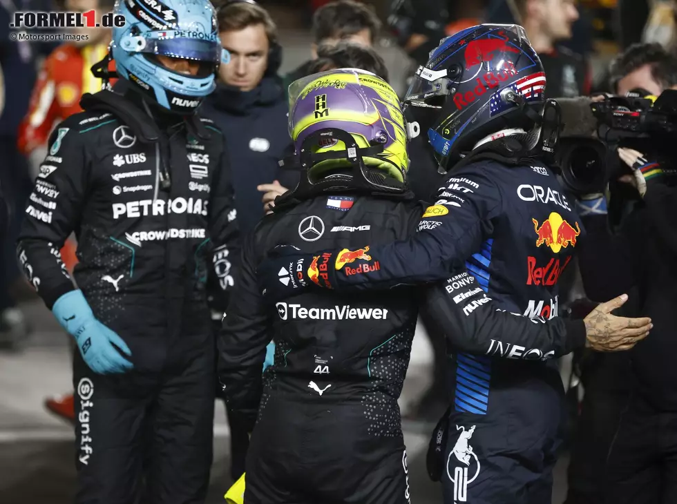 George Russell, Lewis Hamilton, Max Verstappen Foto zur News: George Russell, Lewis Hamilton, Max Verstappen