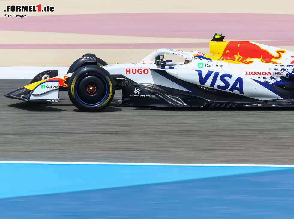 Yuki Tsunoda im Racing Bulls VCARB 02 beim Formel-1-Wintertest 2025 in Bahrain Foto zur News: Yuki Tsunoda im Racing Bulls VCARB 02 beim Formel-1-Wintertest 2025 in Bahrain