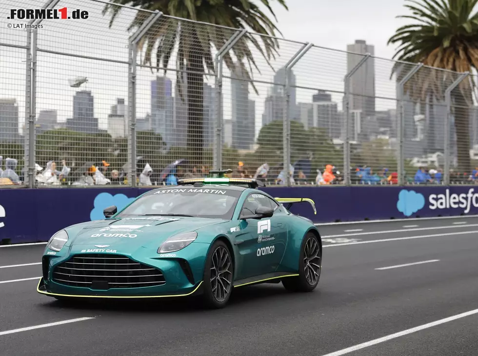 Foto zur News: Das Safety-Car beim Formel-1-Rennen in Australien 2025