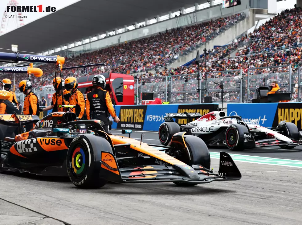 Foto zur News: Entscheidend: Norris kam in derselben Runde zum Stopp wie Verstappen