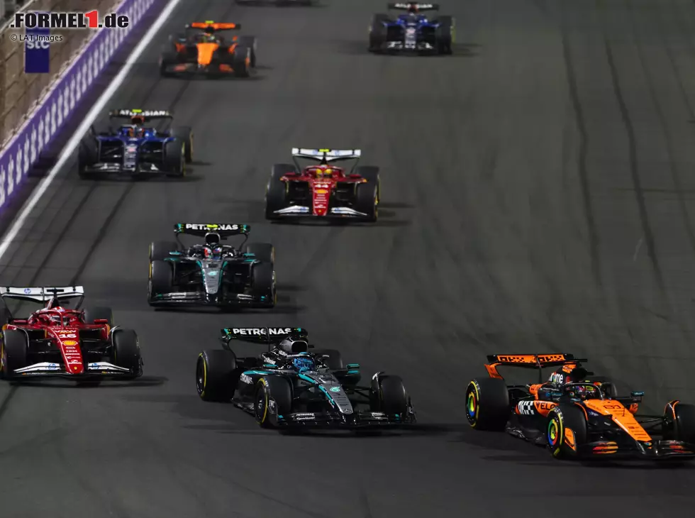 Oscar Piastri, George Russell, Charles Leclerc Foto zur News: Oscar Piastri, George Russell, Charles Leclerc