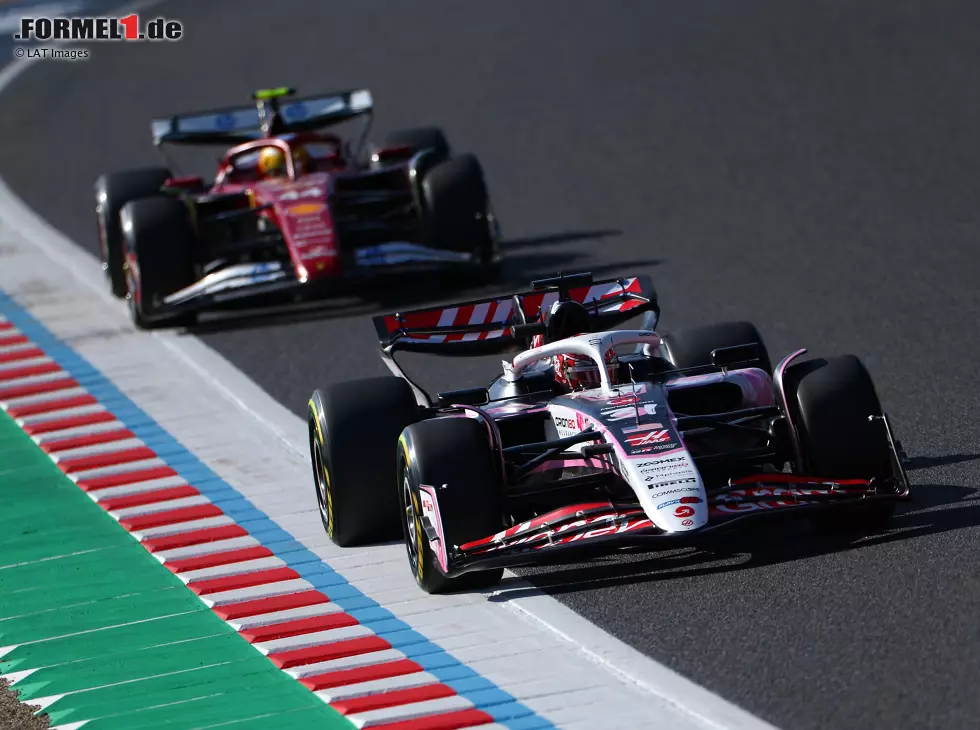 Zwei Fahrer mit demselben Problem: Esteban Ocon kann Lewis Hamiltons Schwierigkeiten gut nachvollziehen Foto zur News: Zwei Fahrer mit demselben Problem: Esteban Ocon kann Lewis Hamiltons Schwierigkeiten gut nachvollziehen