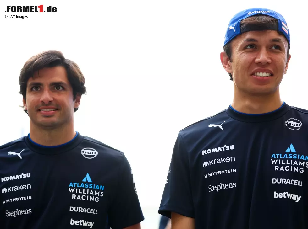 Foto zur News: Carlos Sainz mit Williams-Teamkollege Alexander Albon