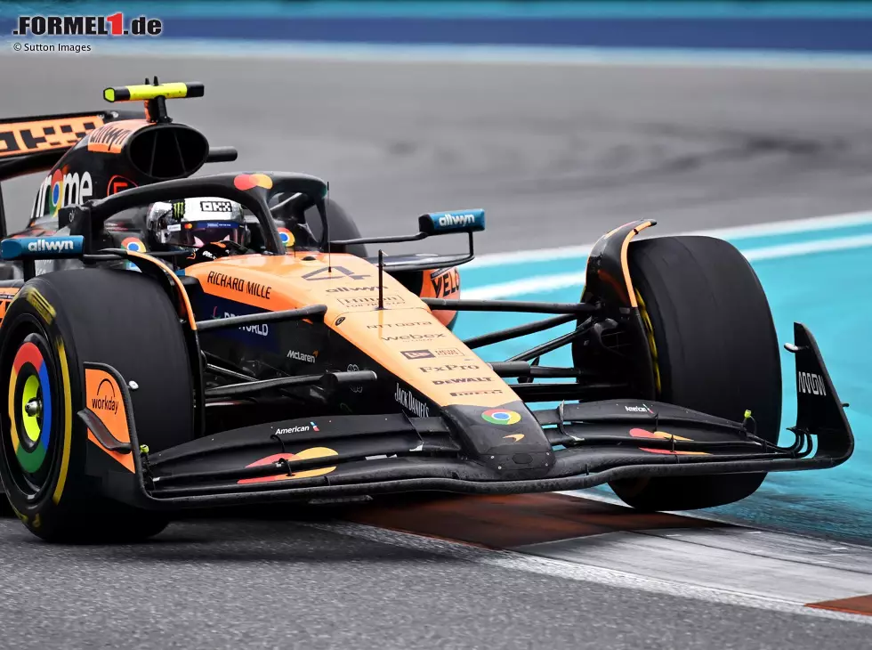 Foto zur News: Lando Norris im McLaren MCL39 beim Formel-1-Rennen in Miami 2025