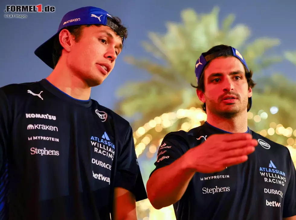 Foto zur News: Alexander Albon und Carlos Sainz (Williams)