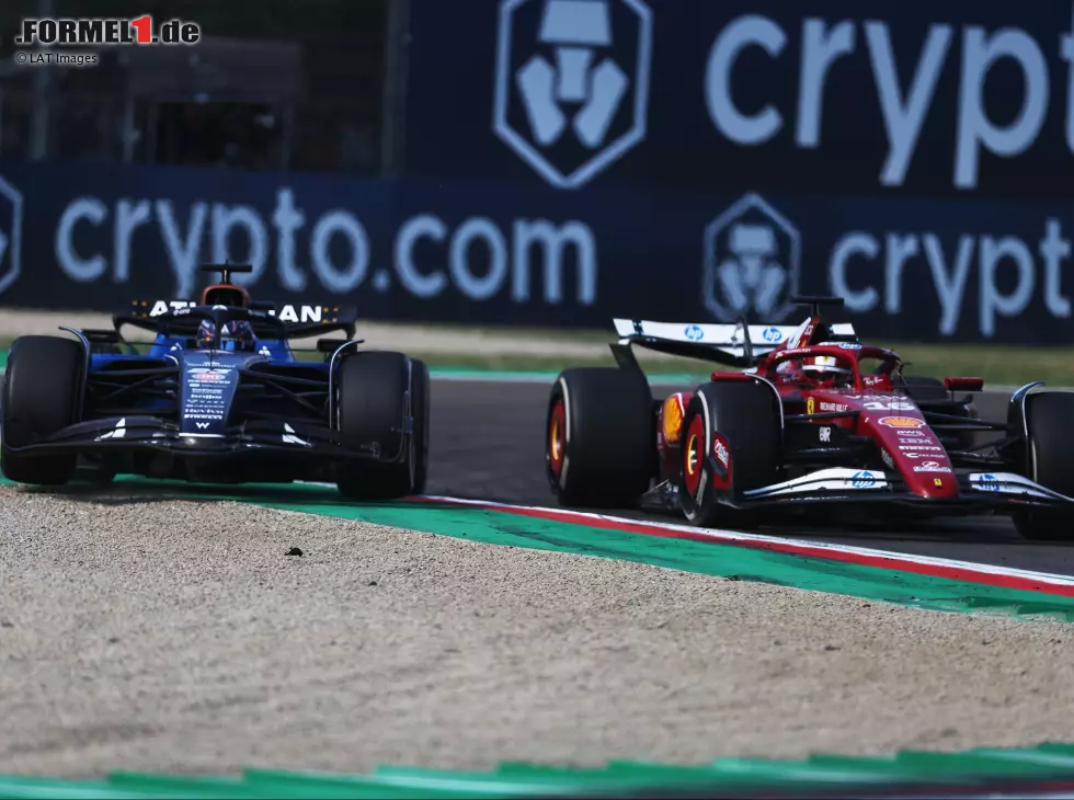 Foto zur News: Alexander Albon (Williams FW47) und Charles Leclerc (Ferrari SF-25) beim Formel-1-Rennen in Imola 2025