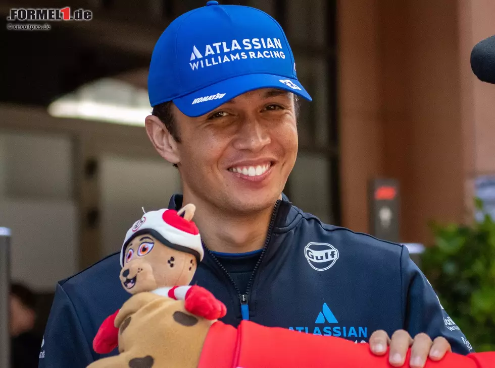 Foto zur News: Alexander Albon (Williams) vor dem Formel-1-Rennen in Monaco 2025