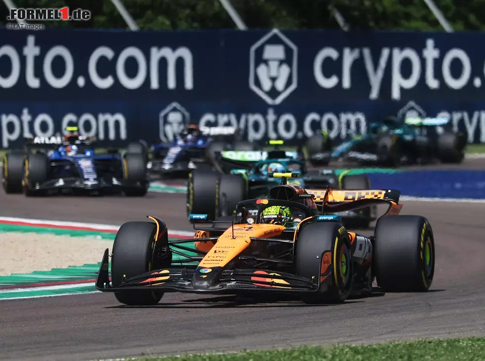 Foto zur News: Lando Norris (McLaren MCL39) beim Formel-1-Rennen in Imola 2025