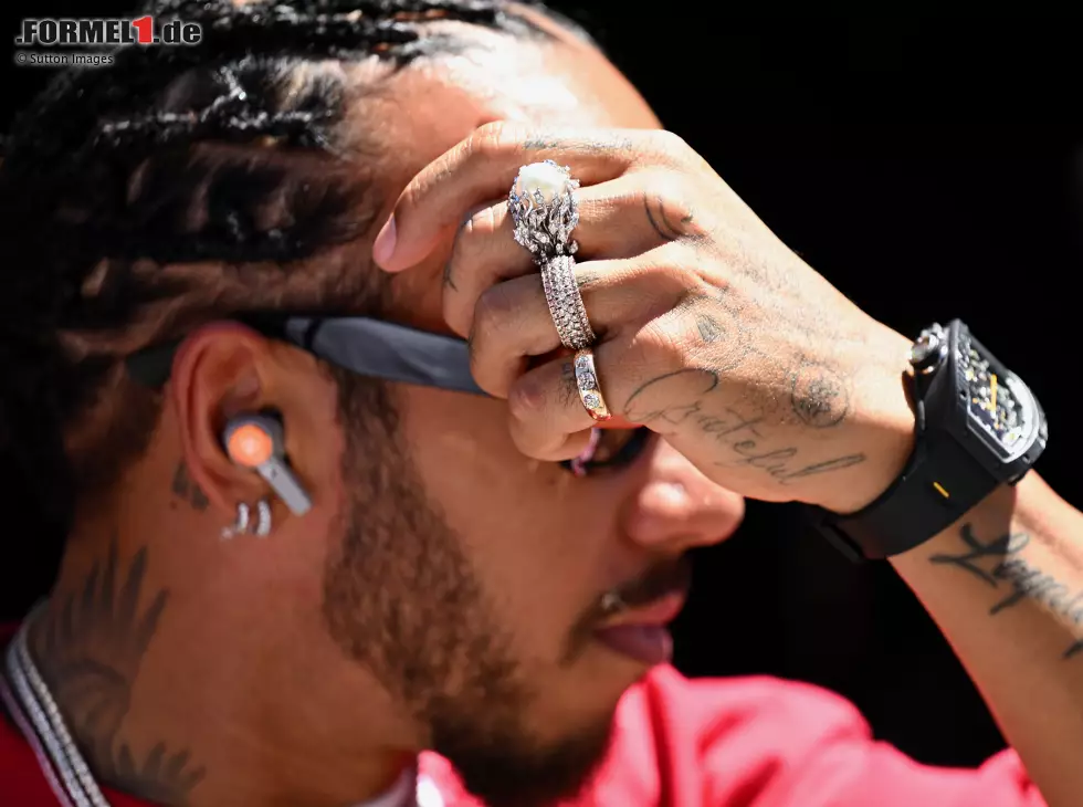 Lewis Hamilton trägt eine Uhr mit einem geschätzten Wert von 1,5 Millionen Dollar Foto zur News: Lewis Hamilton trägt eine Uhr mit einem geschätzten Wert von 1,5 Millionen Dollar
