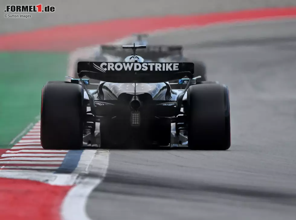 Foto zur News: George Russell (Mercedes W16) beim Formel-1-Rennen in Spanien 2025