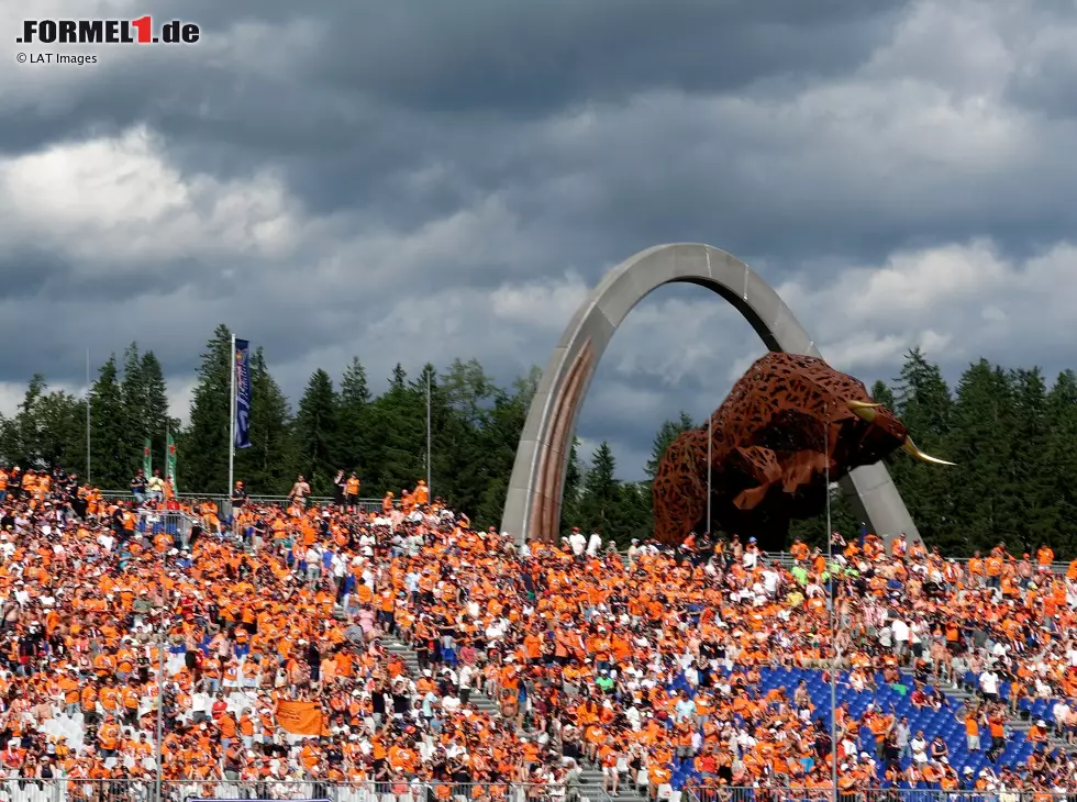 Foto zur News: Fans von Max Verstappen beim Österreich-Grand-Prix 2025 in Spielberg