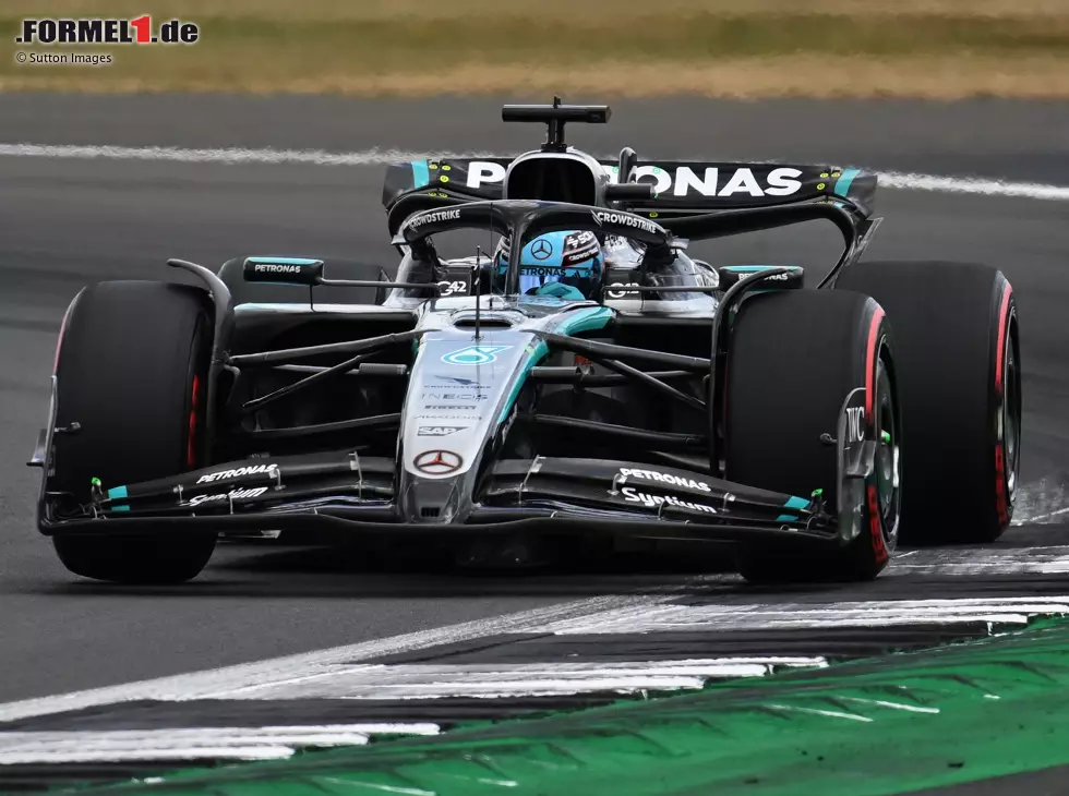 Foto zur News: George Russell (Mercedes W16) beim Formel-1-Rennen in Großbritannien 2025