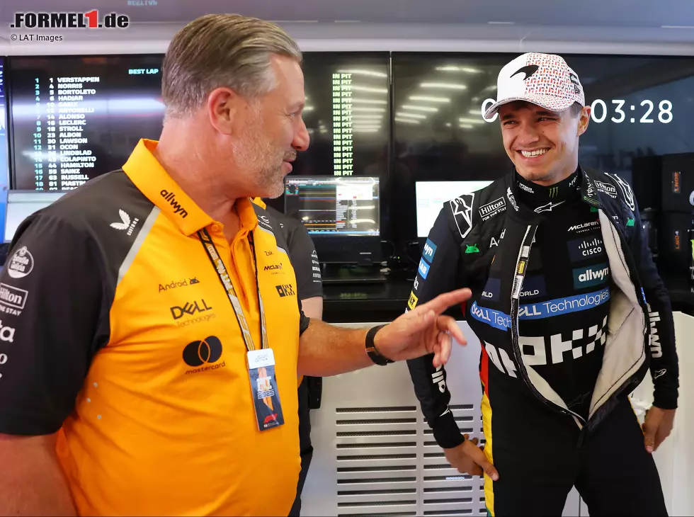 Foto zur News: Zak Brown, Lando Norris