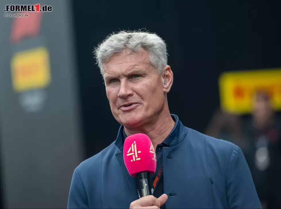 Foto zur News: David Coulthard am Mikrofon bei Channel 4