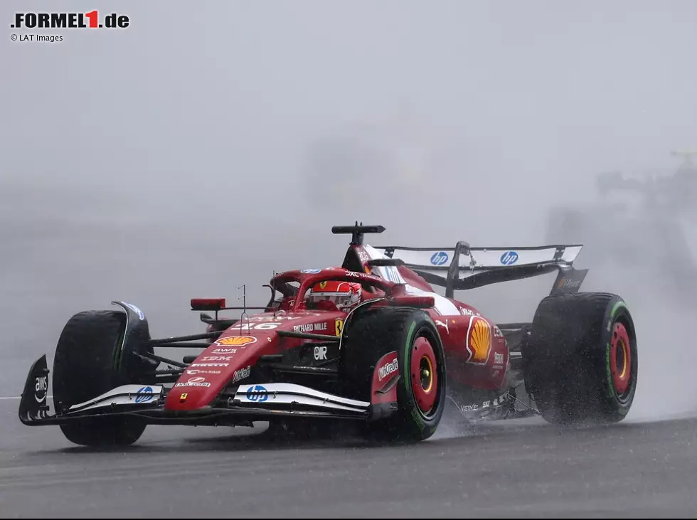 Charles Leclerc hat noch nie ein Regenrennen in der F1 gewinnen können Foto zur News: Charles Leclerc hat noch nie ein Regenrennen in der F1 gewinnen können