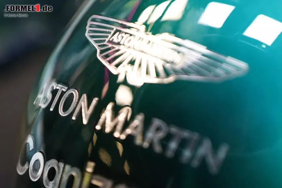 Foto zur News: Logo von Aston Martin