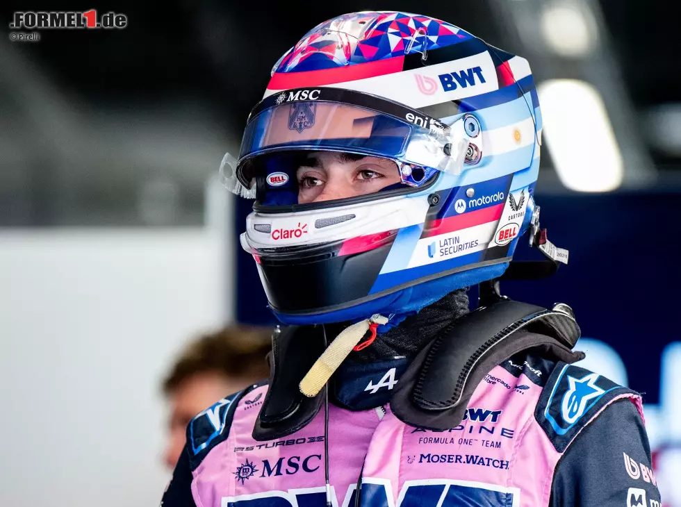 Foto zur News: Alpine-Fahrer Franco Colapinto in der Box beim Pirelli-Reifentest in Ungarn 2025