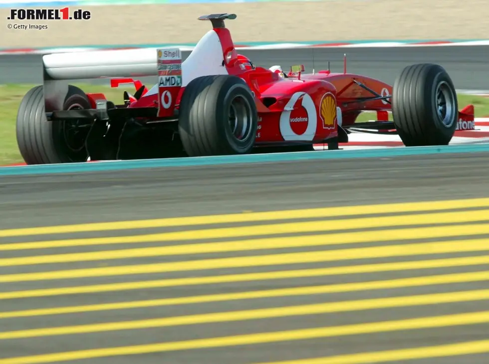 Foto zur News: Michael Schumacher im Warm-up zum Grand Prix von Frankreich 2002
