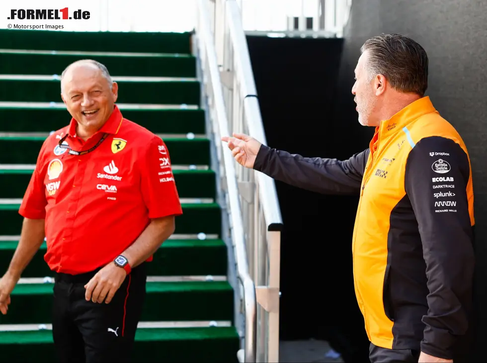 Foto zur News: Frederic Vasseur und Zak Brown