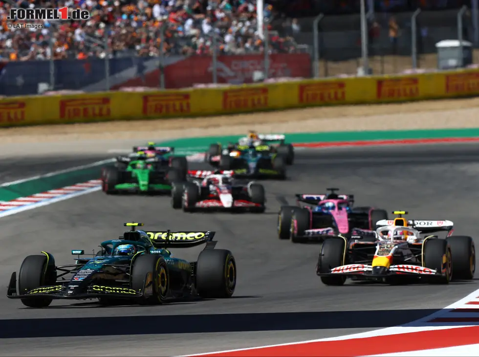 Das Bild trügt: Fernando Alonso sieht nicht mehr viele Teams hinter Aston Martin Foto zur News: Das Bild trügt: Fernando Alonso sieht nicht mehr viele Teams hinter Aston Martin