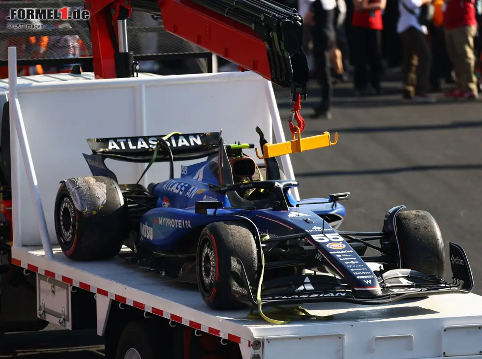 Foto zur News: Carlos Sainz stellte den Williams sicher ab, aber dann...