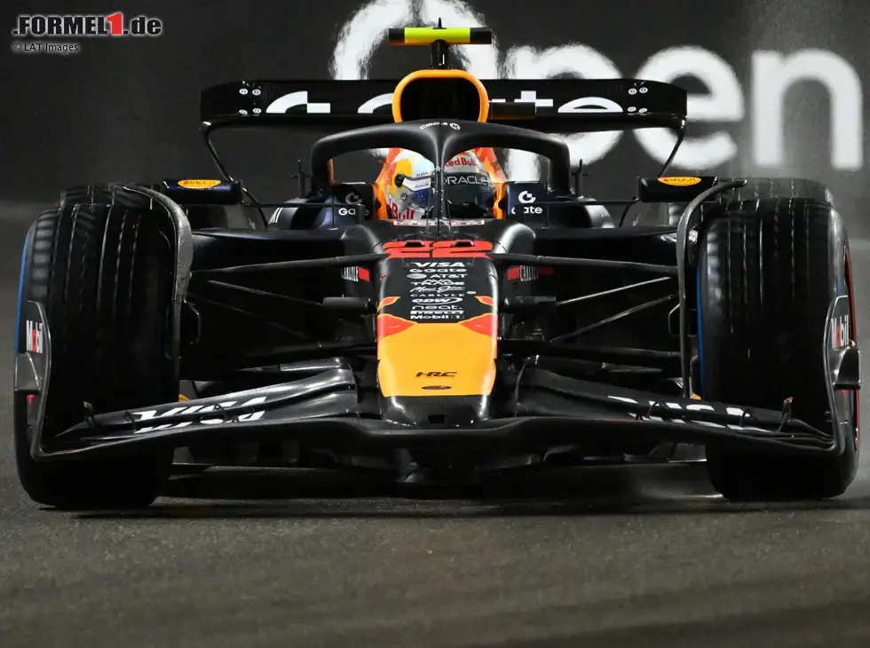 Foto zur News: Yuki Tsunoda im Red Bull RB21 im Qualifying in Las Vegas 2025