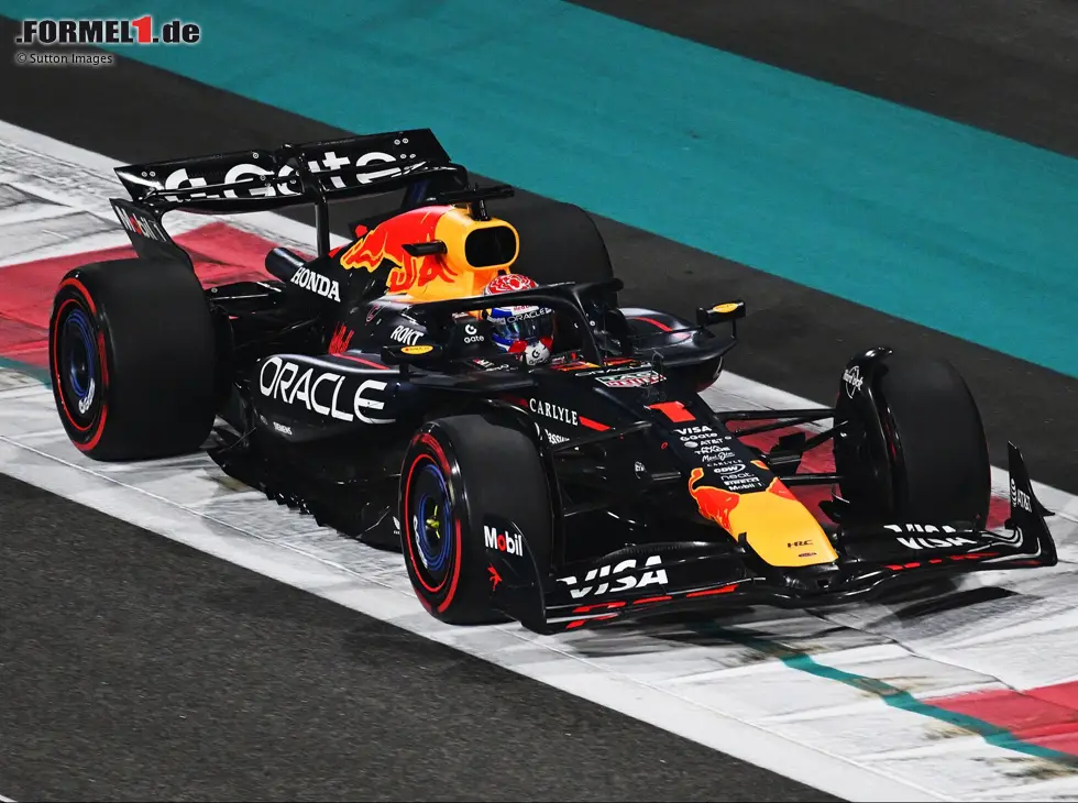 Foto zur News: Max Verstappen (Red Bull RB21) beim Formel-1-Rennen in Abu Dhabi 2025