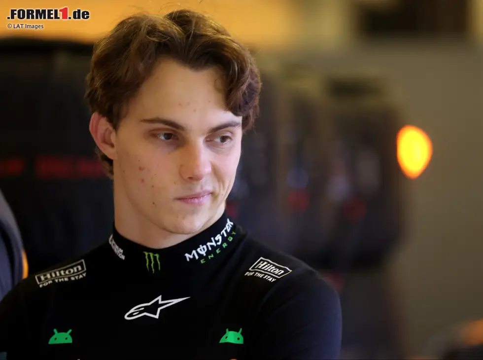 Foto zur News: Oscar Piastri (McLaren) beim Formel-1-Rennen in Abu Dhabi 2025