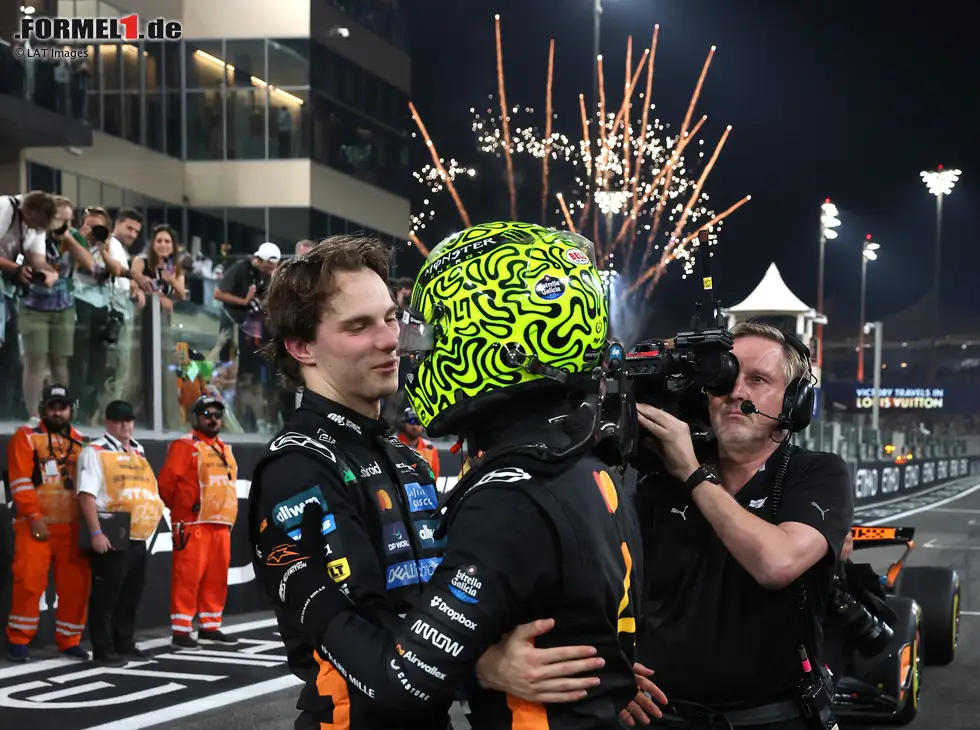 Foto zur News: Formel-1-Weltmeister 2025 Lando Norris, mit Oscar Piastri