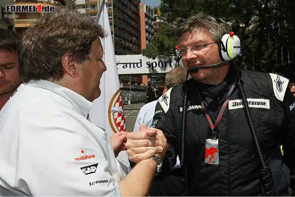 Foto zur News: Norbert Haug und Ross Brawn