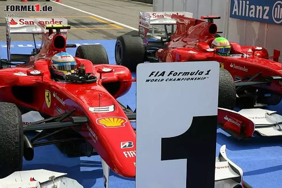 Foto zur News: Felipe Massa, Fernando Alonso