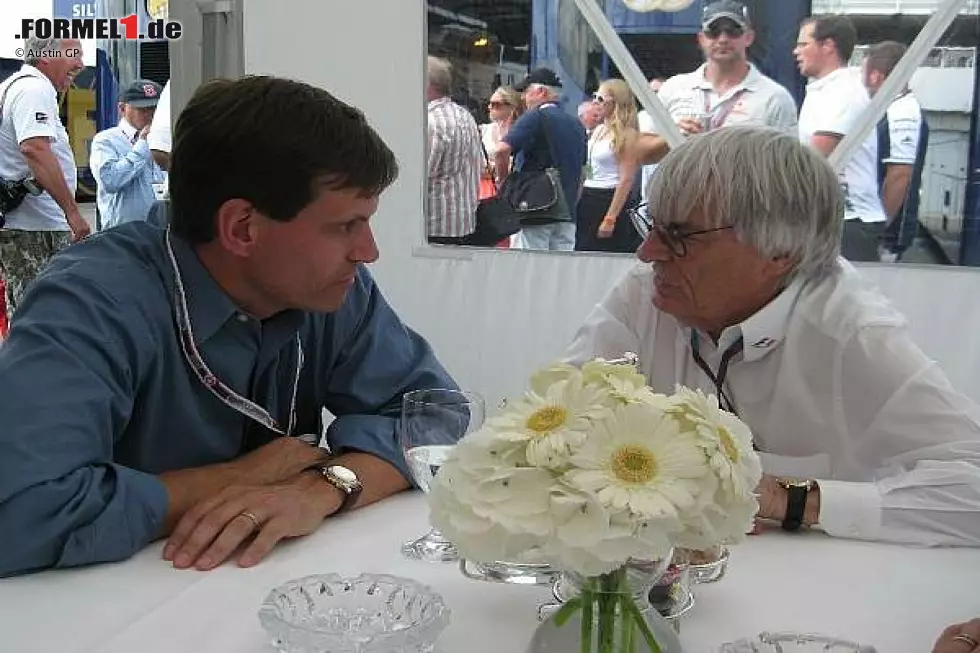 Foto zur News: Tavo Hellmund, Bernie Ecclestone