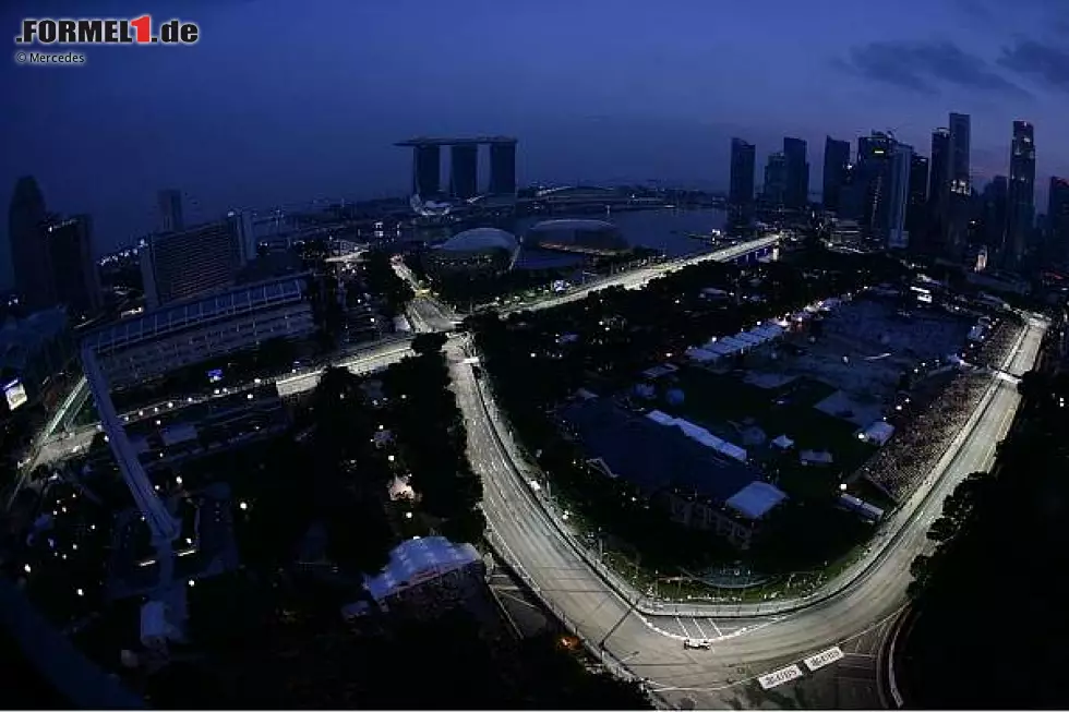 Foto zur News: Singapur bei Nacht