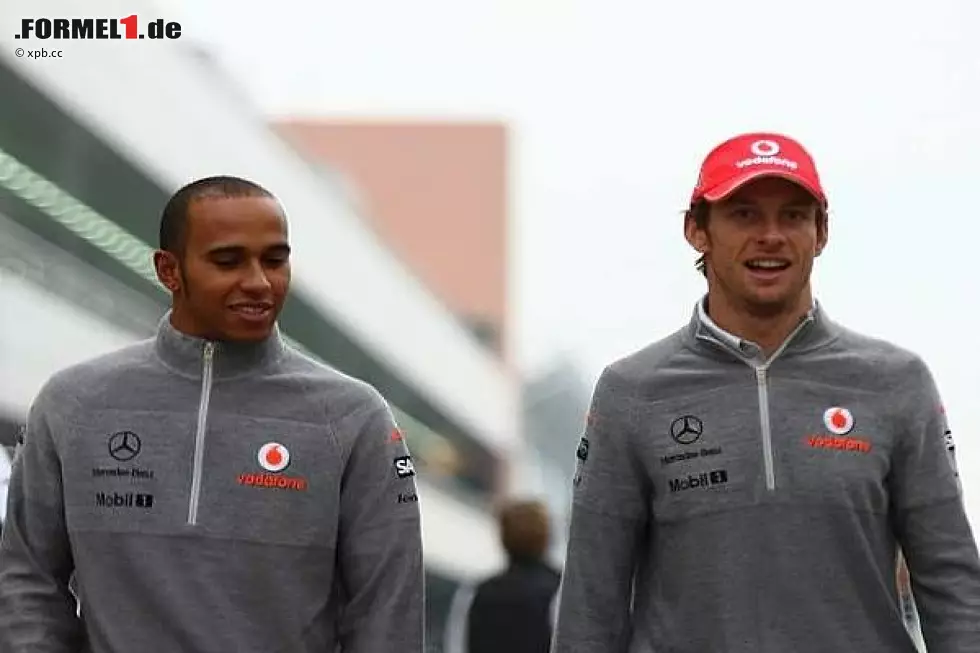 Foto zur News: Lewis Hamilton und Jenson Button