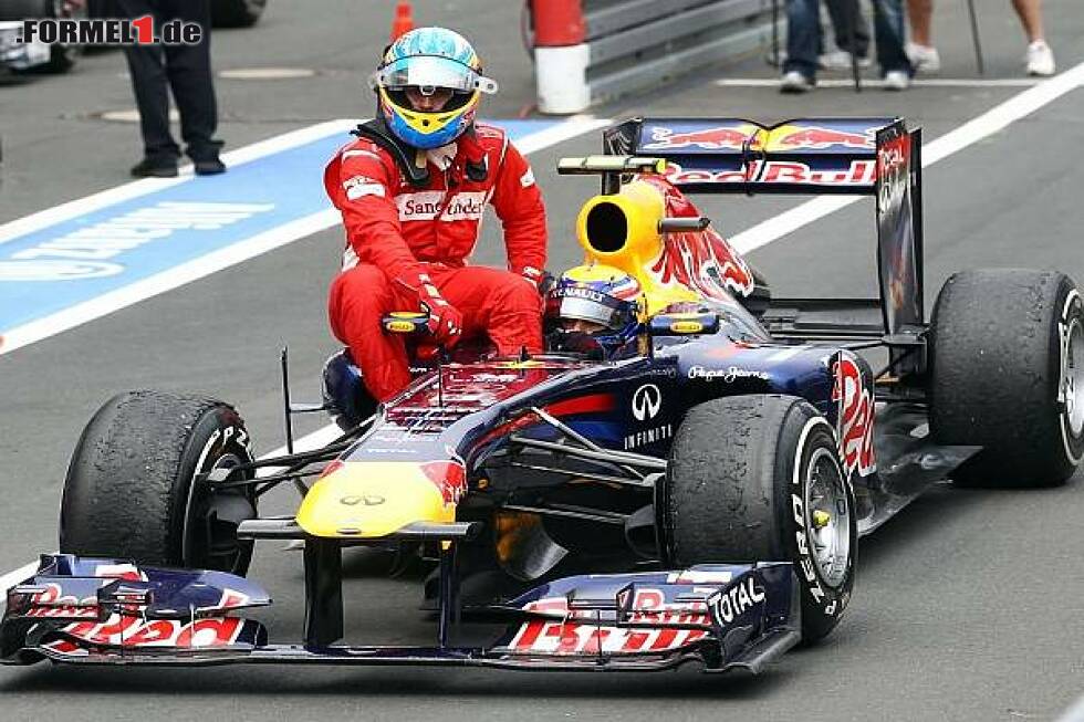 Foto zur News: Mark Webber, Fernando Alonso