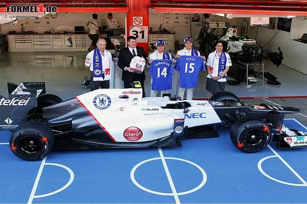 Foto zur News: Sauber und der FC Chelsea