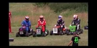 Foto zur Video: Räikkönen auf dem Rasenmäher