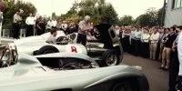 Foto zur Video: Nostalgie in Brackley - Historische Silberpfeile