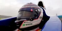 Foto zur Video: Valtteri Bottas fährt den Williams FW18 von 1996