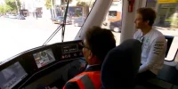 Foto zur Video: Nico Rosberg: Mit der Tram durch Melbourne