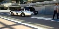 Foto zur Video: Lewis Hamilton im historischen Silberpfeil