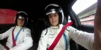 Foto zur Video: Susie Wolff als Beifahrerin bei Valtteri Bottas