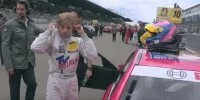 Foto zur Video: Susie Wolff hängt den Helm an den Nagel