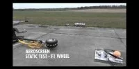 Foto zur Video: Red-Bull-Windschutzscheibentest: Reifen