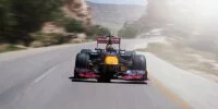 Foto zur Video: Red Bull: Wilder Bulle rast durch Jordanien