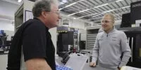 Foto zur Video: Valtteri Bottas besucht die Mercedes-Fabrik